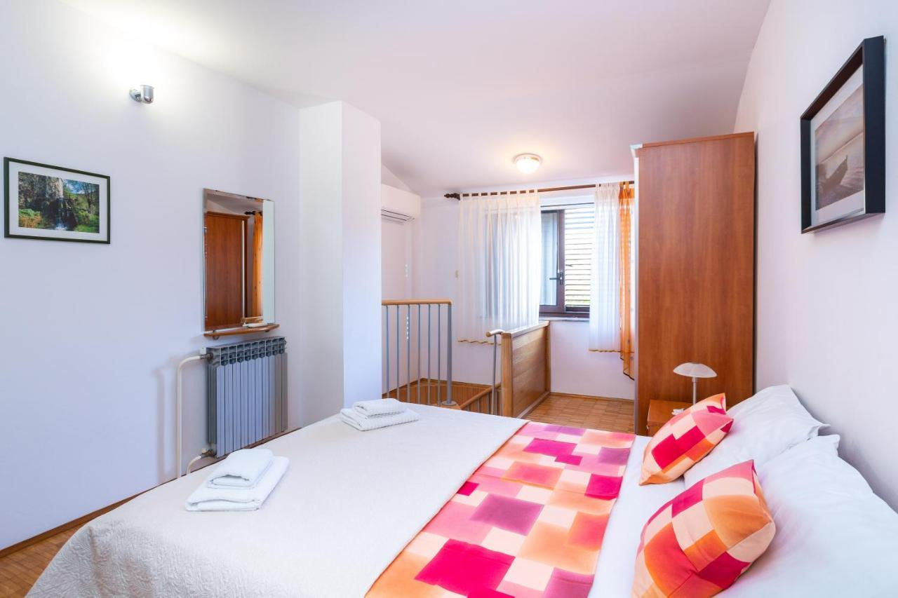 Maretic Apartman Medulin Kültér fotó